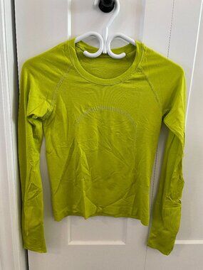 Swiftly Tech Long-Sleeve Shirt 2.0 Waist Length - Yellow - Size 4-6